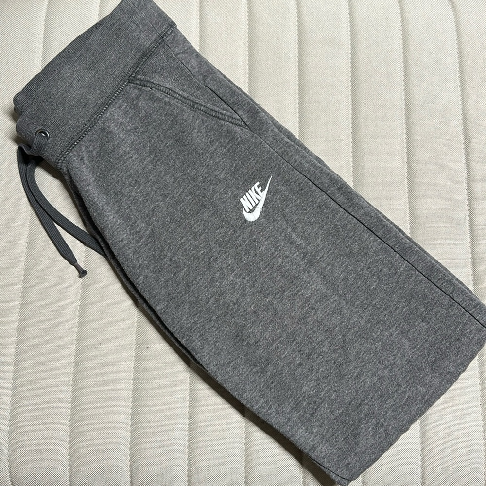 nike jogger sweats